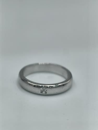 دبلة "وعد" الكلاسيكية - فضة 925 بلمسة زركون تصميم...