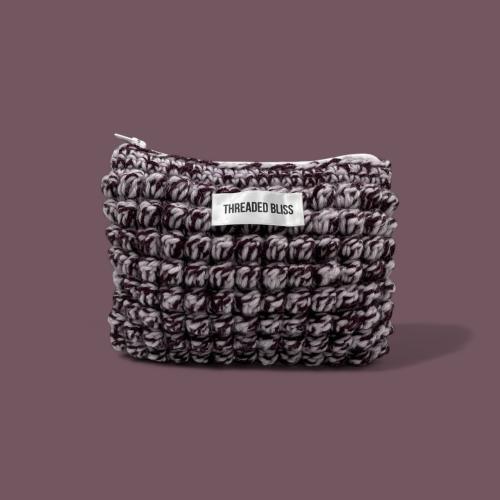 حقيبة بسحاب / Zippered bag