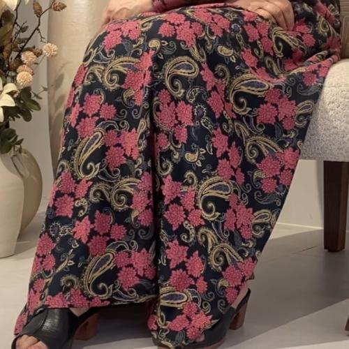 جلابيه فستان وسروال داخلي طويل .