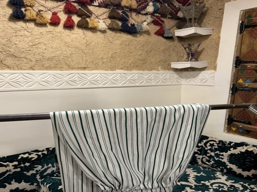 سروال الأولين سروال خط البلدة.