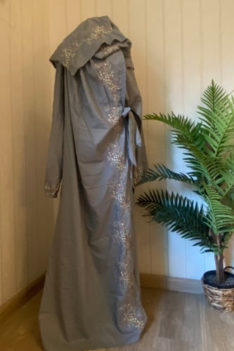 سجادة صلاة اسفنج وجلال صلاة مطرز.