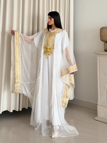 النشل النجدي الأبيض الأوف وايت