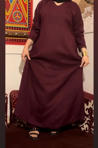 جلابية فستان وسروال طويل واسع بكرسي اللون التوتي و...