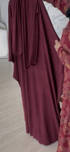 بشت الدفء الملكي العنابي