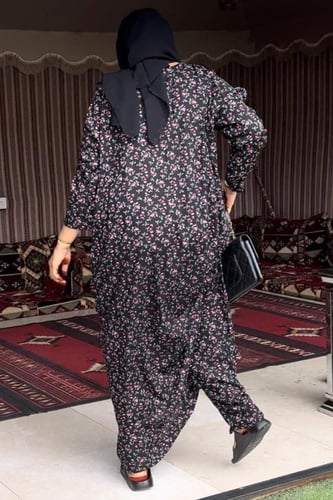 جلابيه وسروال داخلي طويل واسع بكرسي .طقم قطعتين