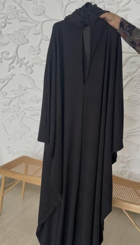 بشت الدفء الملكي الأسود