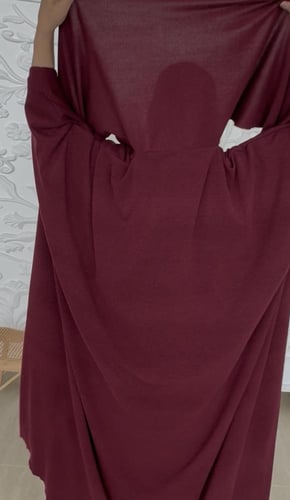 بشت الدفء الملكي العنابي