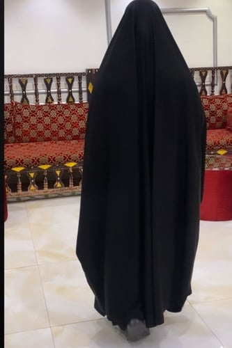 عباية راس مقفله مع طرحة