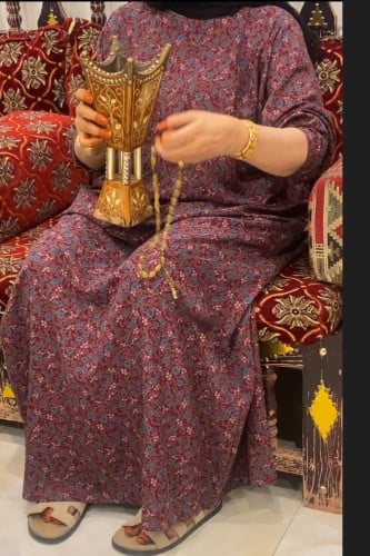 جلابيه وسروال داخلي طويل واسع بكرسي .طقم قطعتين