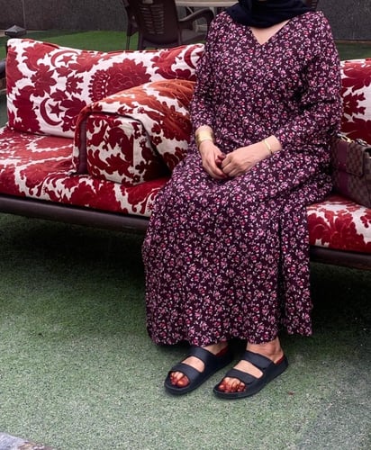 جلابيه وسروال داخلي طويل واسع بكرسي .طقم قطعتين