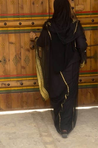 النشل النجدي مع طرحة حسب الأختيار والبرقع نشل اليو...