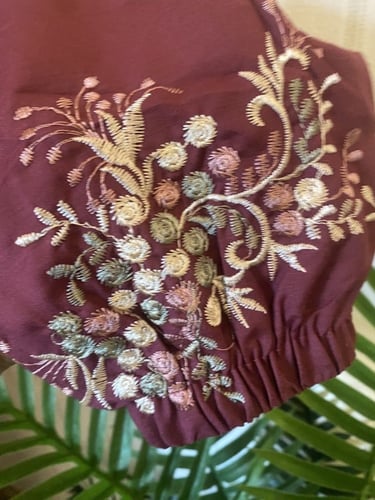 جلال صلاة مطرز