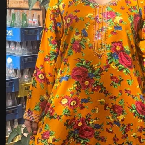 جلابية مع شك ديجتال ناعم بالصدر والاكمام فستان