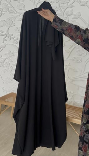 بشت الدفء الملكي الأسود