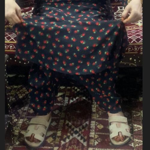 جلابيه وسروال داخلي طويل واسع بكرسي .طقم قطعتين