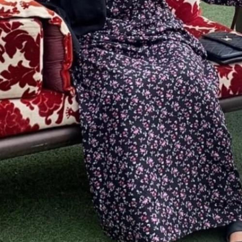 جلابيه وسروال داخلي طويل واسع بكرسي .طقم قطعتين