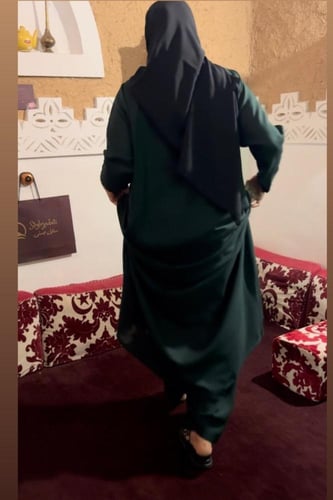 جلابية فستان وسروال طويل واسع بكرسي اللون زيتي أخض...