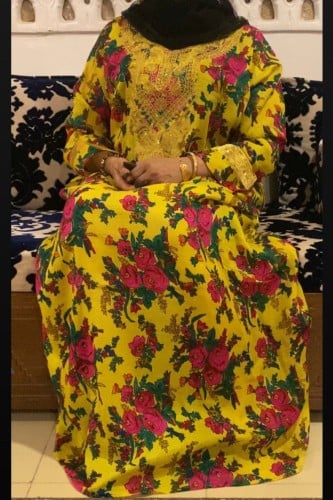 جلابيه تطريز بالصدر والأكمام .فستان