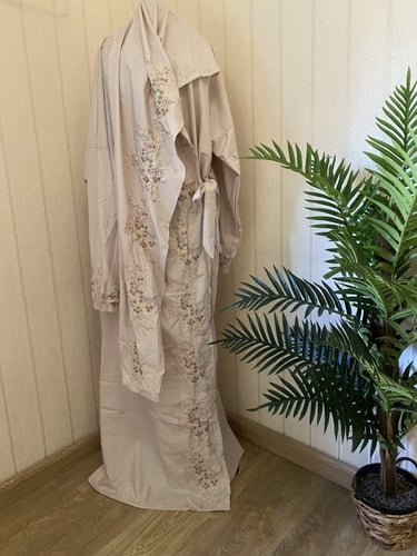 جلال صلاة مطرز .