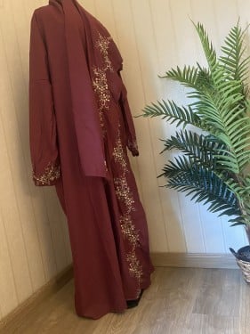 جلال صلاة مطرز