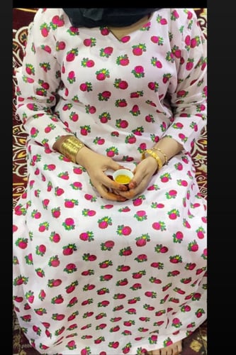 جلابيه وسروال داخلي طويل واسع بكرسي طقم قطعتين