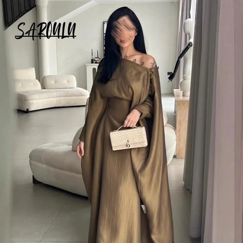 فستان المرأة العربية الفضفاض