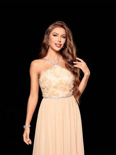 فستان العنق بدون أكمام