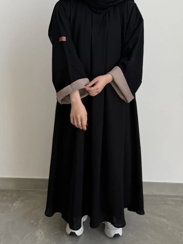 عباية تدخيله بيج