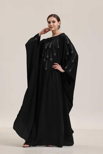 جلابية فراشة اسود مطرز