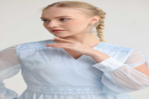 فستان شيفون مطرز اكتاف سماوي