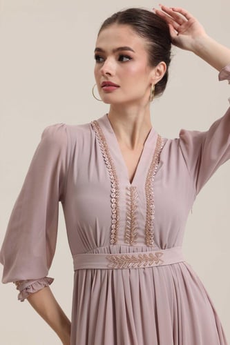 فستان شيفون تطريز الصدر