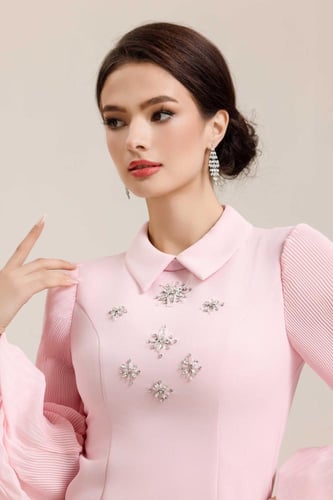 فستان كريب تطريز بلاسيه