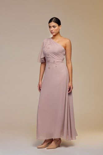 فستان وردي شيفون مطرز الخصر