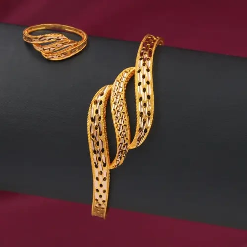 سوراة وخاتم ذهب عيار 21 (B312)