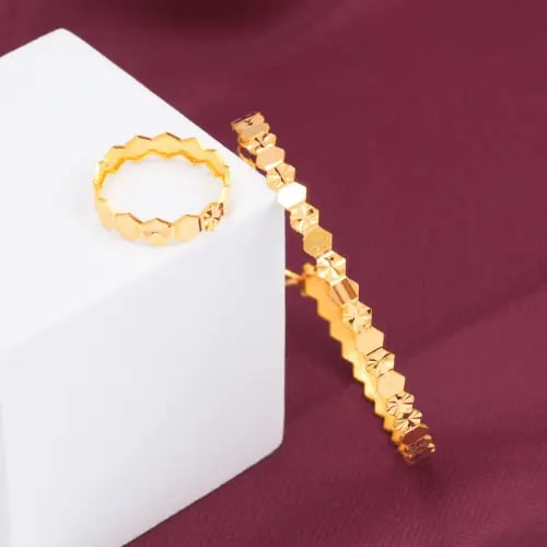 سوراة وخاتم نسائي ذهب عيار 21 (B319)