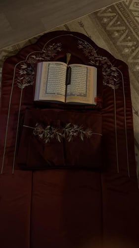 طقم ملكي _ عنابي