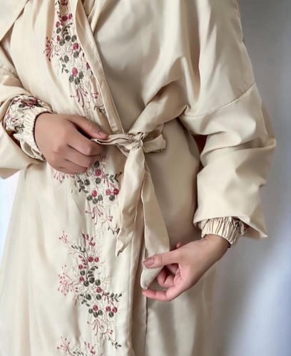 شرشف صلاه مطرز بيج