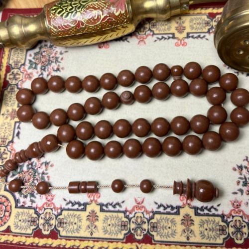 مسباح من خامة البولينق-لون بني -حجم الخرز 12 م