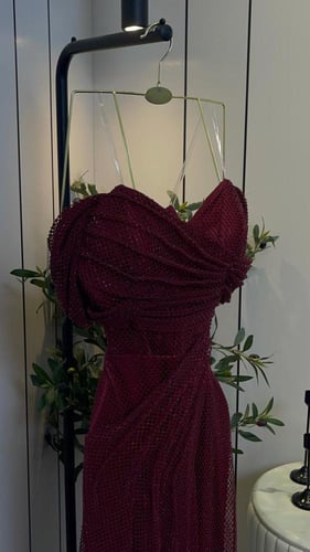 فستان لمسة الجاذبية