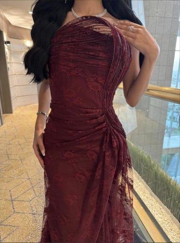 فستان رومانسي دانتيل