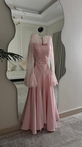 فستان نسيم الزهر