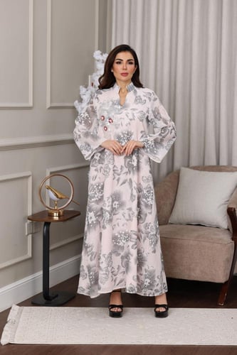 جلابية لينن فاخرة بنقشة ورود وتطريز يدوي لامع بتفا...