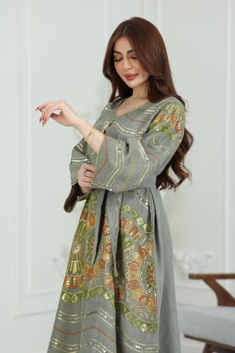 جلابية لينن كويتية بتطريز ترتر