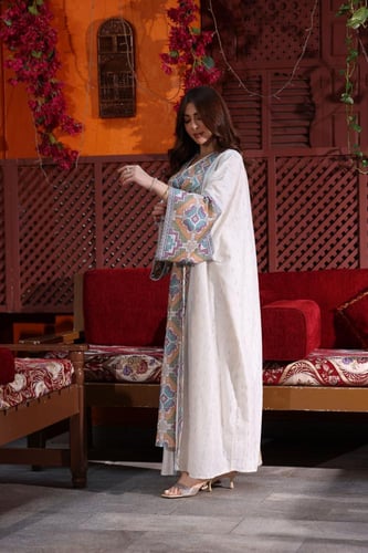 جلابية كويتية لينن قطعتين تراثية بتطريز يدوي ملون