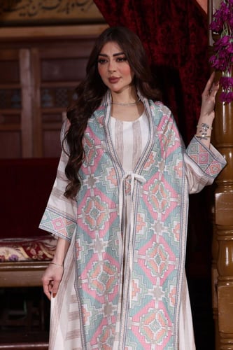 جلابيةكويتية كتان مع وشاح بتطريز تراثي