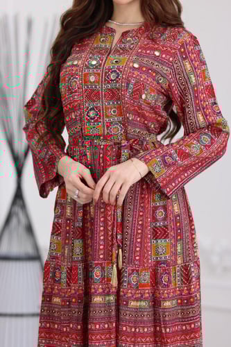 جلابية رايون قطن منقوش بتطريز على الصدر