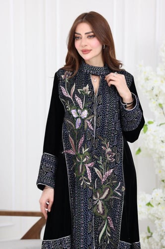 جلابية مخمل سهرة فاخرة بتطريز يدوي مع نقوش تراثية...