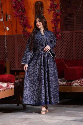 جلابية كويتية لينن بتطريز كمبيوتر وفصوص لامعة