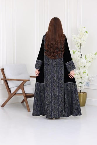 جلابية مخمل سهرة فاخرة بتطريز يدوي مع نقوش تراثية...