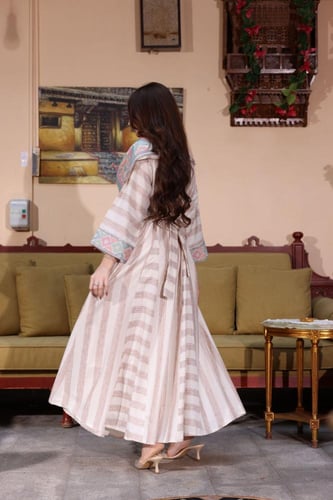 جلابيةكويتية كتان مع وشاح بتطريز تراثي